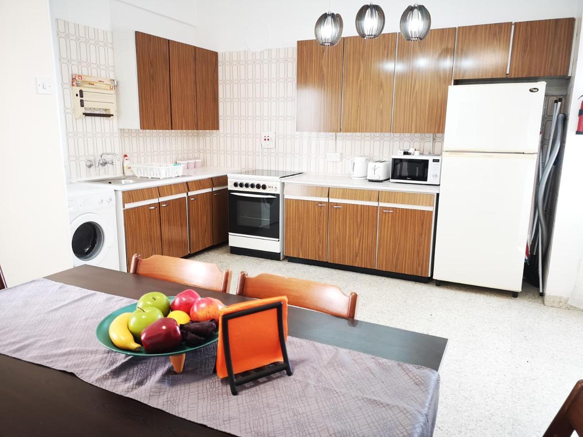 Sunny Apartment Ларнака Экстерьер фото